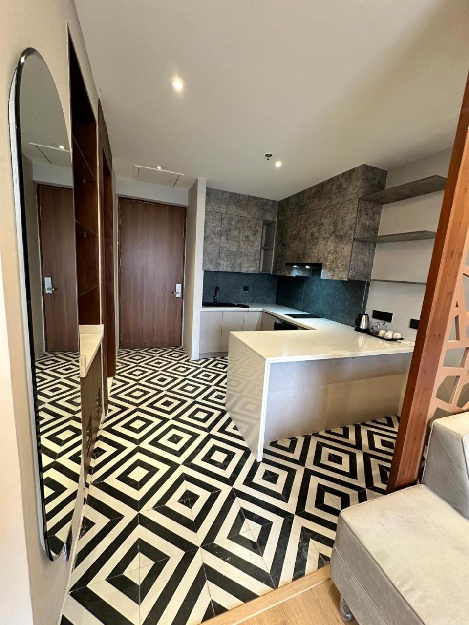 Urban Abodes Aparthotel Ghaziabad Ngoại thất bức ảnh